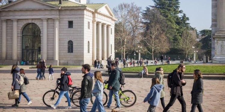 Covid Italia, i dati Iss: scende l’occupazione delle terapie intensive