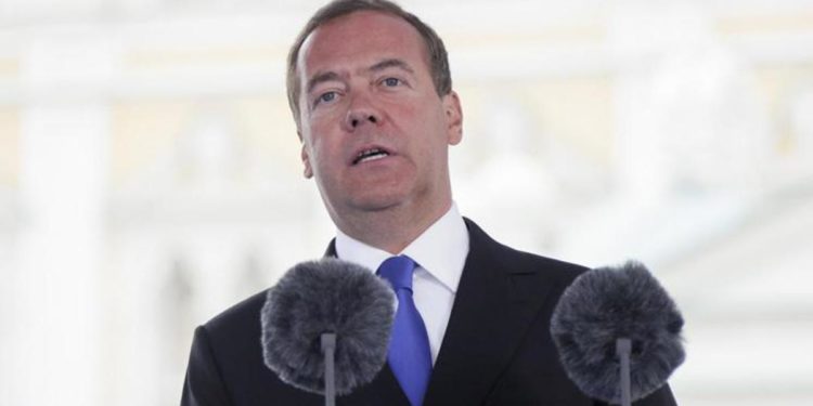 Ucraina, Medvedev attacca la Nato: “E’ un organizzazione criminale”