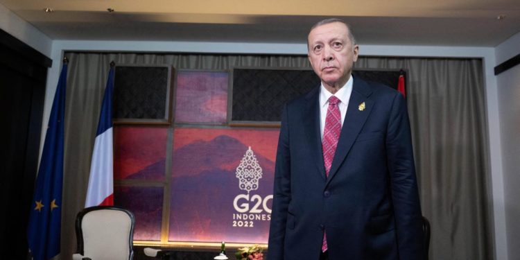 Missili in Polonia, Erdogan: “Accusare Russia aumenta solo tensioni”