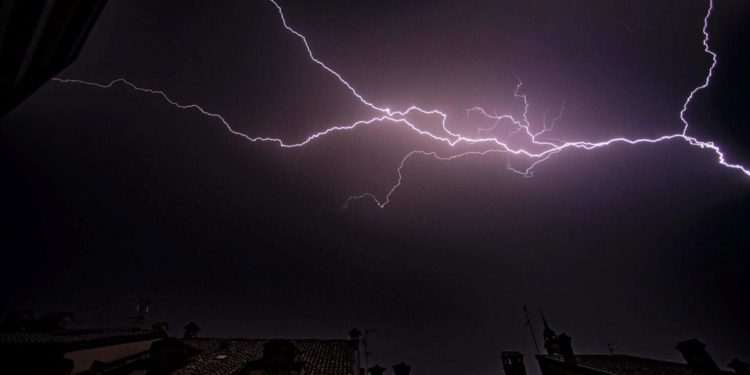 Maltempo sull’Italia, oggi allerta gialla in 6 regioni