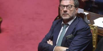 Bollette, flat tax e tregua fiscale: il decreto Aiuti quater oggi in Cdm