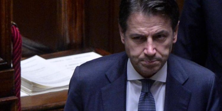 Armi Ucraina, Conte: “Serve passaggio in Aula, governo ci metta la faccia”