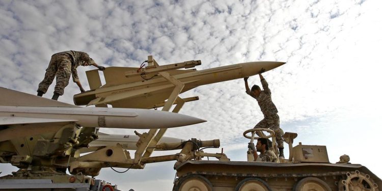 Iran, Teheran annuncia messa a punto primo missile ipersonico