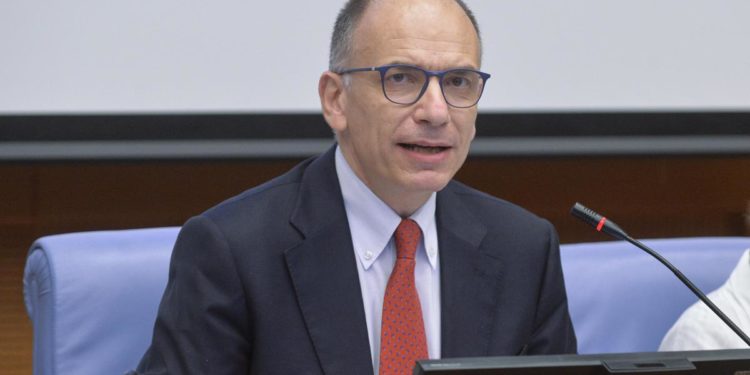 Manovra 2023, Letta: “E solo un dl per prossimi 3 mesi”