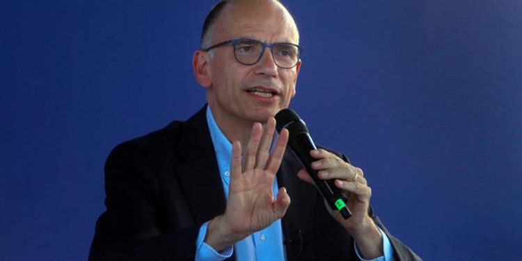 Covid, Letta: “Gemmato nega vaccini, non può rimanere sottosegretario”