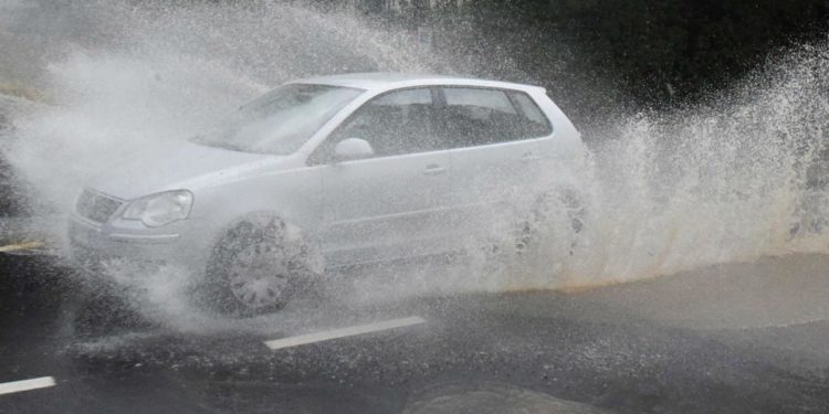 Meteo, allerta arancione per temporali e nubifragi: le Regioni coinvolte