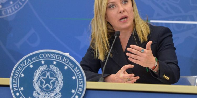 Migranti, Meloni: “Reazione aggressiva della Francia, ingiustificata”