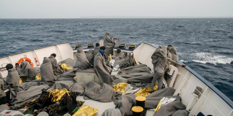 Migranti, Tajani: “Problema politico, Italia non è contro Francia e Germania”