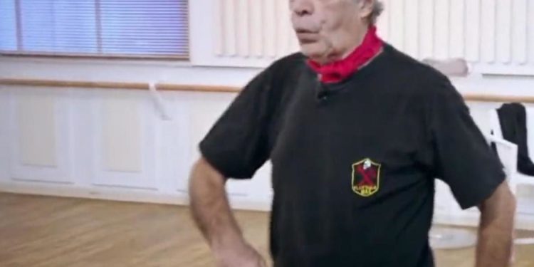 Montesano e bufera per maglia X Mas: “Fesserie”