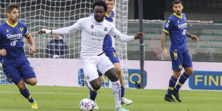 Verona-Spezia 1-2, doppietta di Nzola decide il match