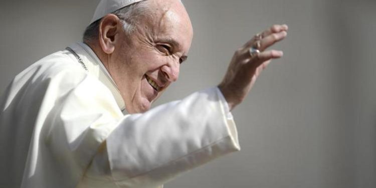 Il Papa loda l’Italia: “Volontariato vostra caratteristica, tra le cose più belle”