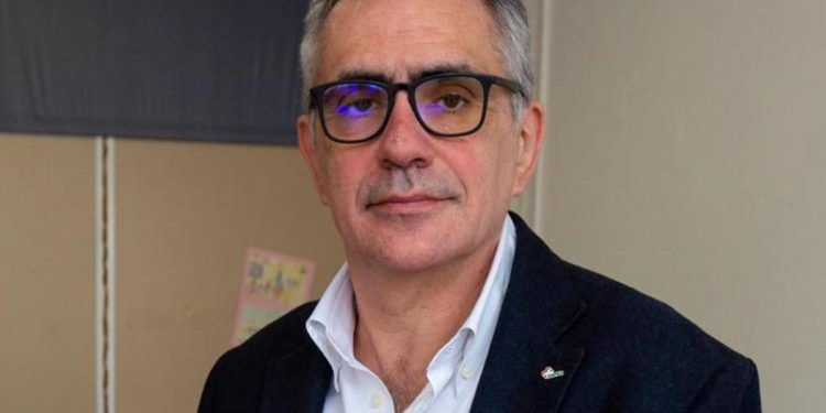 Covid, Pregliasco: “Aumento casi durerà oltre dicembre”