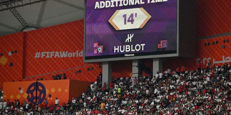 Mondiali Qatar 2022, partite infinite: c’è il tempo effettivo e non lo sapevamo