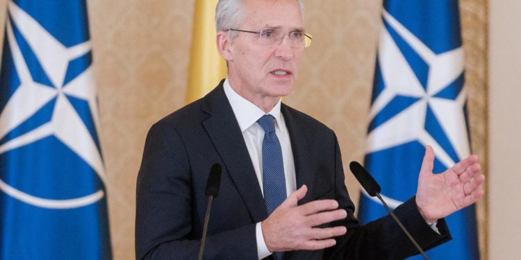 Ucraina, Stoltenberg: “Sosterremo Kiev fino alla fine”