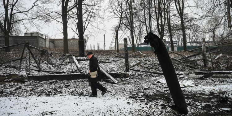 Ucraina, Zelensky: “Milioni al gelo, è crimine contro umanità”