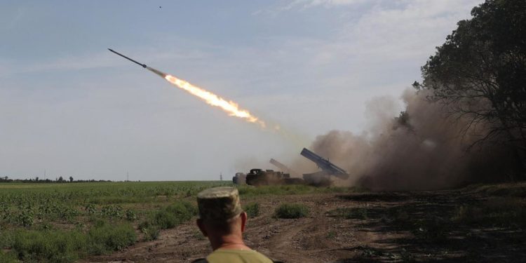 Ucraina sotto attacco, missili Russia su diverse città