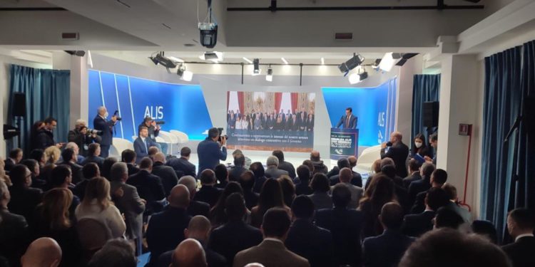 Grimaldi (Alis): “Iper tassazione su trasporto marittimo peserà su imprese e turisti”