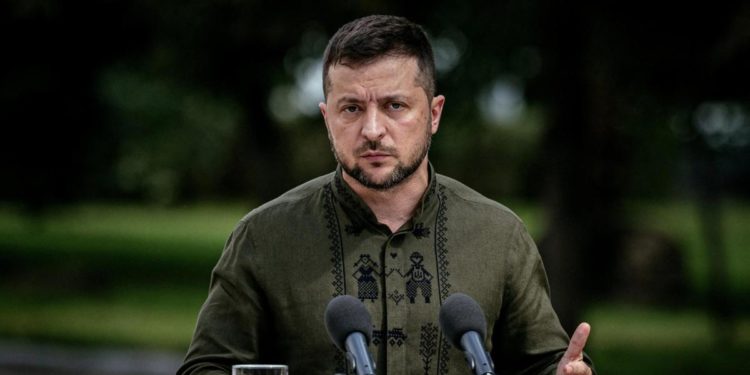 Ucraina, Zelensky: “Non andrò al G20 se c’è Putin”