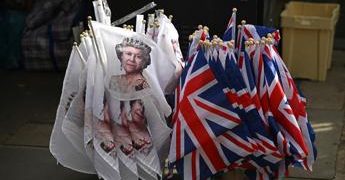 2022, l’anno orribile del Regno Unito: il caos dei 3 premier e l’addio a Elisabetta