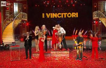 Ballando con le Stelle, Lucarelli attacca: “E’ tutto un Costamagna, magna”