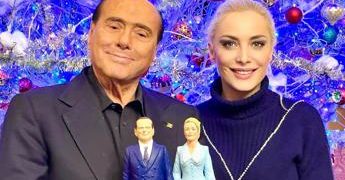Berlusconi e Fascina come ‘Ken e Barbie’: il regalo