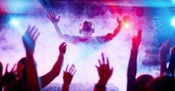 Capodanno, Silb: dopo 2 anni di stop forzato tutti in discoteca, serata da 30 milioni di euro