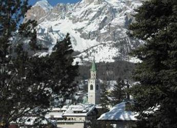 Capodanno, tutto esaurito a Cortina: si brinda e si scia guardando alle prossime Olimpiadi