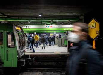 Covid e mascherine, Andreoni: “Sui mezzi pubblici poche Ffp2, errore”