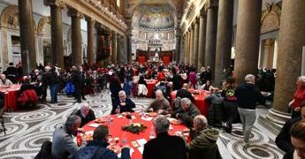 In 300 al pranzo della Comunità Sant’Egidio a Santa Maria in Trastevere