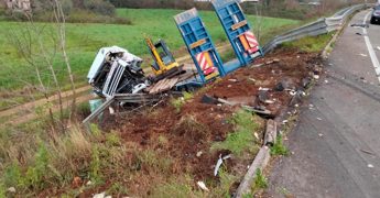 Incidente Latina, scontro tra tir: morti i due conducenti
