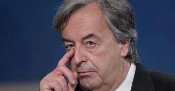 Influenza K, Burioni: “Scuole chiuse ma crescerà in tutte le regioni”