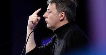 Manovra 2023, Renzi: “Volevano abolire lo Spid e tornare al fax”