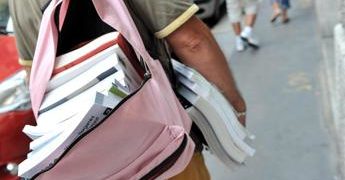 Manovra 2023, verso Bonus cultura legato a Isee e voto maturità