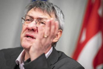 Manovra 2024, governo convoca sindacati. Landini: “Domani c’è sciopero, cambiamo data”