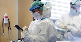 Mattarella, il discorso: “Covid non sconfitto, rafforzare sanità”