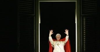 Morte Ratzinger, la Cei invita a celebrare messe in suffragio nel Paese