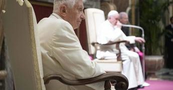 Morte Ratzinger, quando Francesco ricordò: “Mi diede scatola con casi corruzione e disse ‘ora tocca a te'”