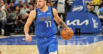 Natale Nba, Mavericks-Lakers 124-115: Doncic incanta e James non basta