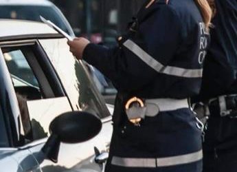 Roma, rider muore in incidente stradale