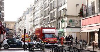 Sparatoria a Parigi, il padre del killer: “Mio figlio è pazzo”