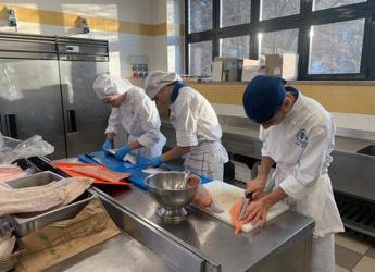 Torino, dai futuri chef del Colombatto 500 pasti per i senza fissa dimora di Sant’Egidio