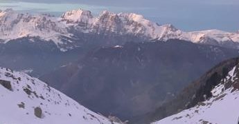 Trento, atterraggio di emergenza sul Lagorai per aereo da turismo: feriti i 3 passeggeri