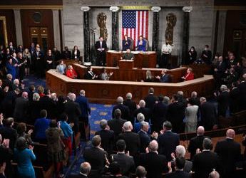 Zelensky al Congresso Usa: “Ucraina è viva, non ci arrenderemo mai”