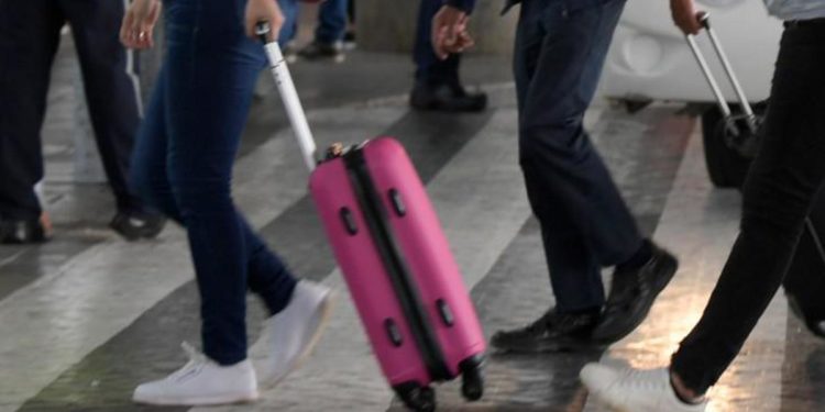 Covid Cina, anche la Spagna chiede test ai viaggiatori