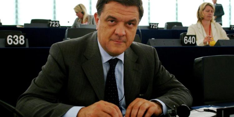 Ue, Art.1: “Panzeri sospeso, auspicio dimostri estraneità”