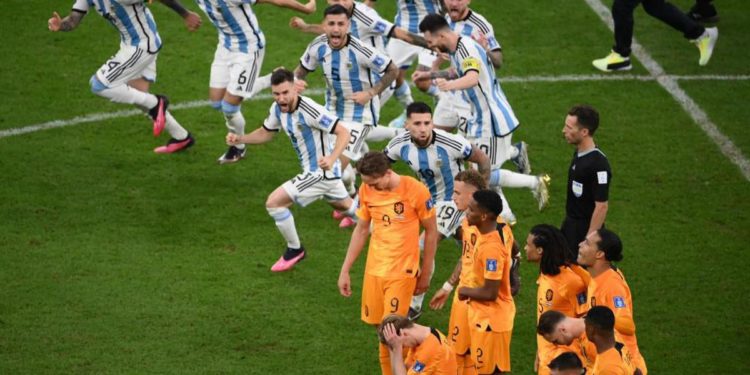 Olanda-Argentina, l’esultanza albiceleste: la foto dei Mondiali 2022
