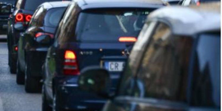 Smog a Roma, blocco parziale traffico e stop auto: da quando e per chi