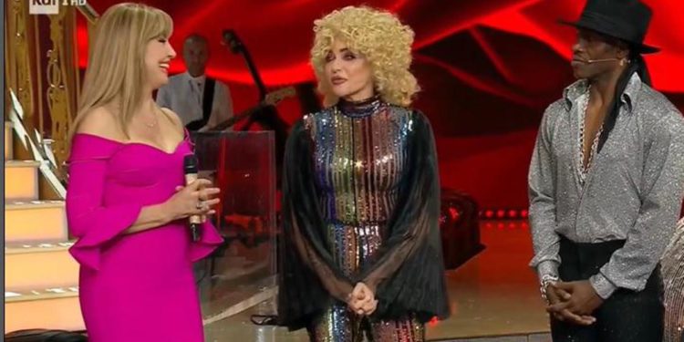 Ballando con le Stelle 2022, Paola Barale si ritira: ecco perché