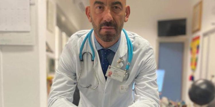 Covid Cina, Bassetti: “Rischio bomba biologica”