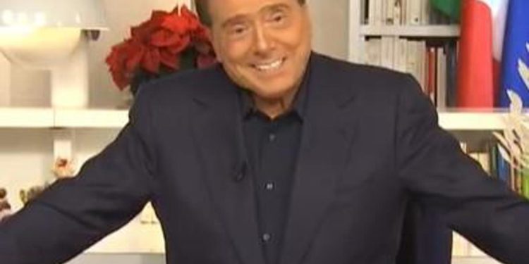 Berlusconi: “Vittoria Meloni svolta storica, democrazia italiana davvero compiuta”